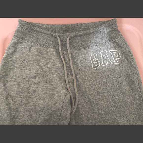 GAP WOMEN’s Sweatpants - Picture 1 of 3